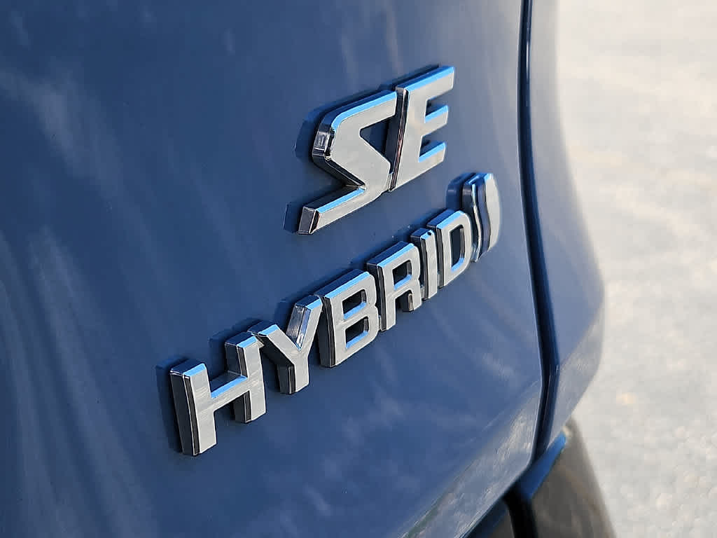 2024 Toyota RAV4 Hybrid SE