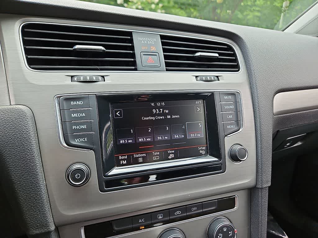 2015 Volkswagen Golf TSI SE