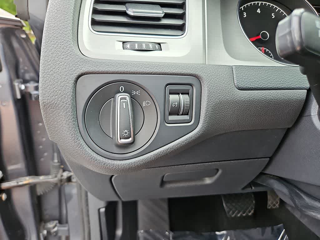 2015 Volkswagen Golf TSI SE