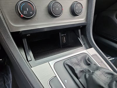 2015 Volkswagen Golf TSI SE