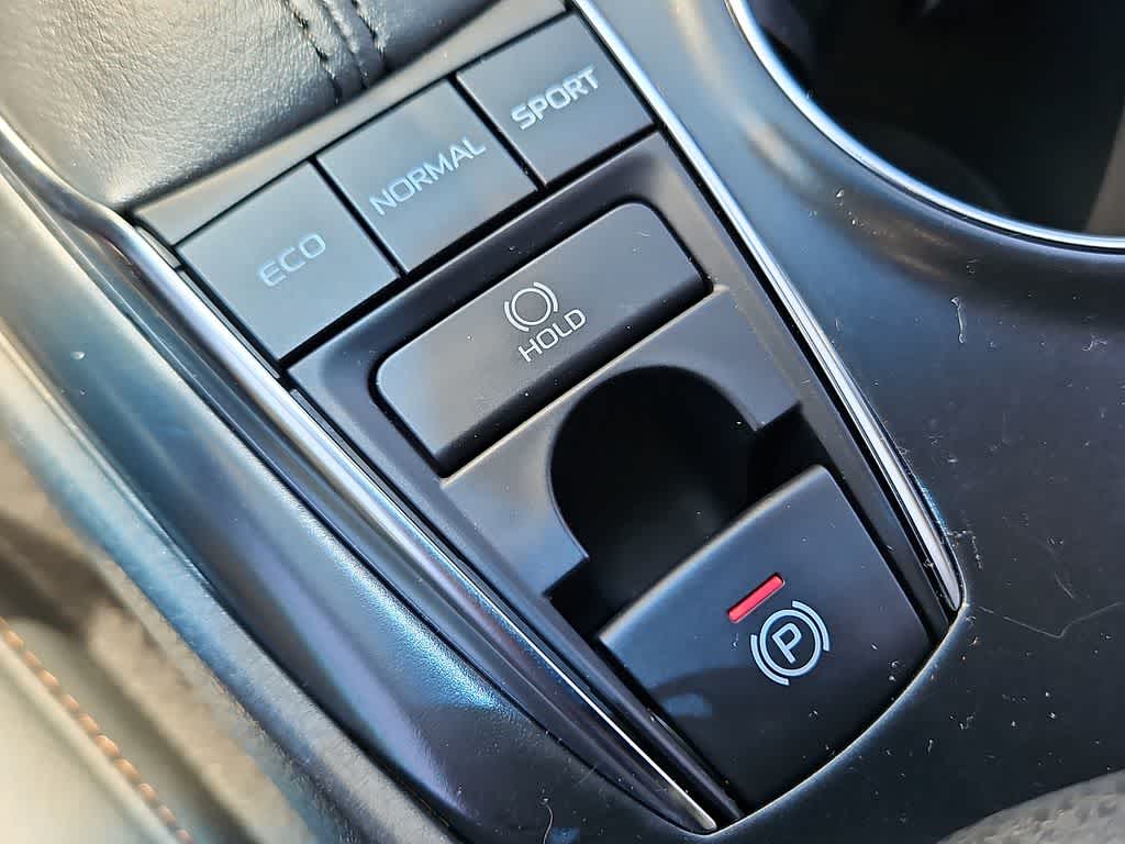 2019 Toyota Camry XLE