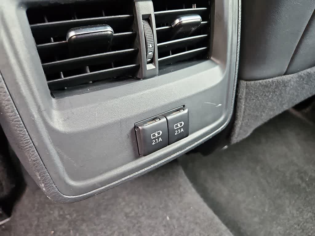2019 Toyota Avalon Hybrid XLE