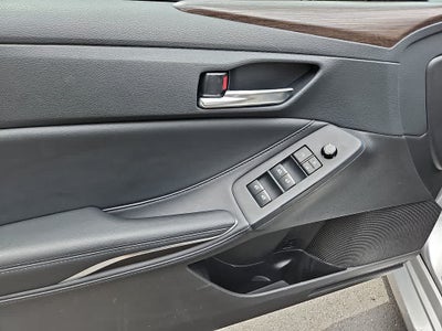 2019 Toyota Avalon Hybrid XLE