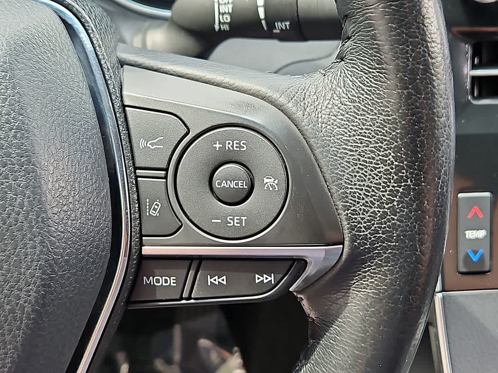 2019 Toyota Avalon Hybrid XLE