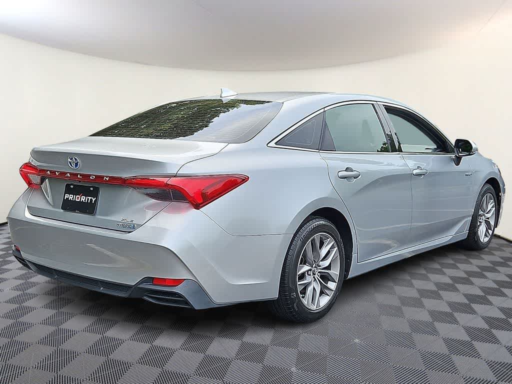 2019 Toyota Avalon Hybrid XLE