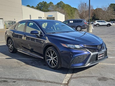 2022 Toyota Camry SE