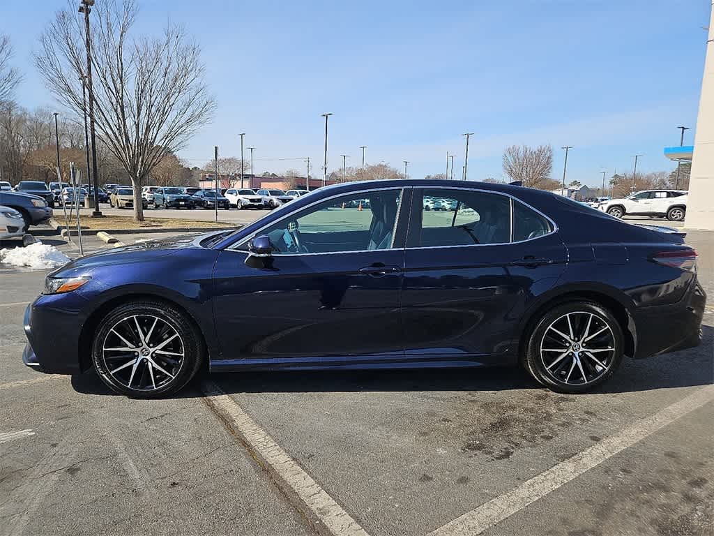 2022 Toyota Camry SE