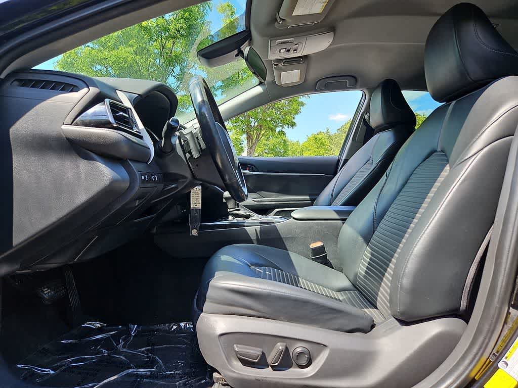 2020 Toyota Camry SE Nightshade
