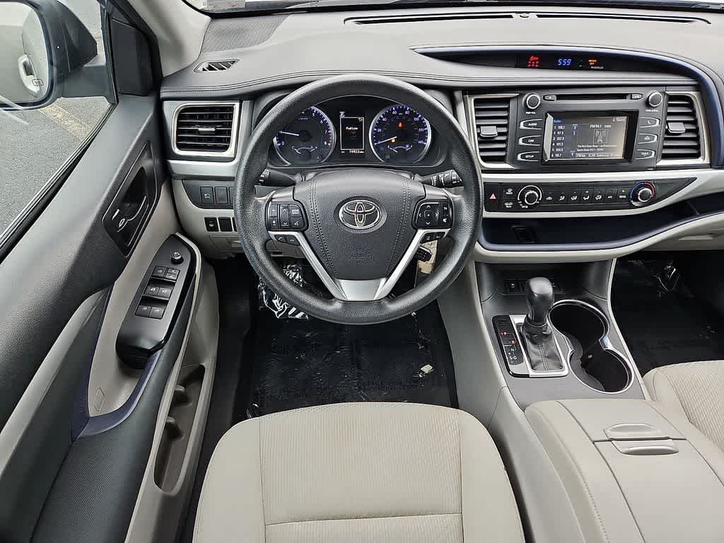 2019 Toyota Highlander LE