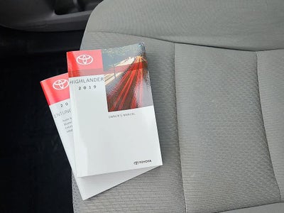 2019 Toyota Highlander LE