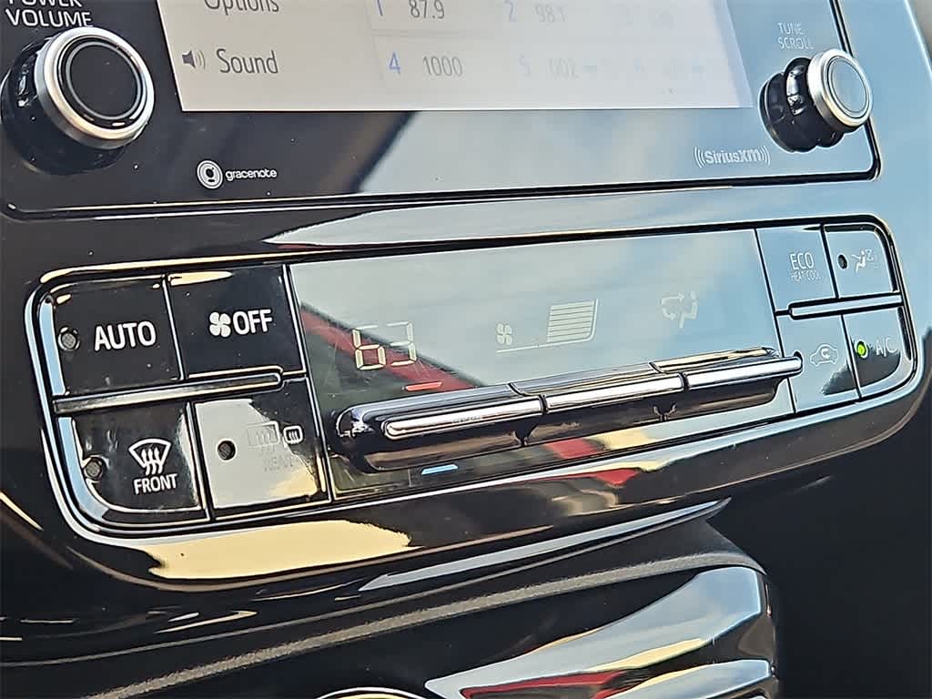 2022 Toyota Prius LE