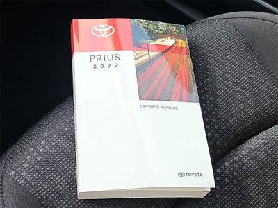2022 Toyota Prius LE