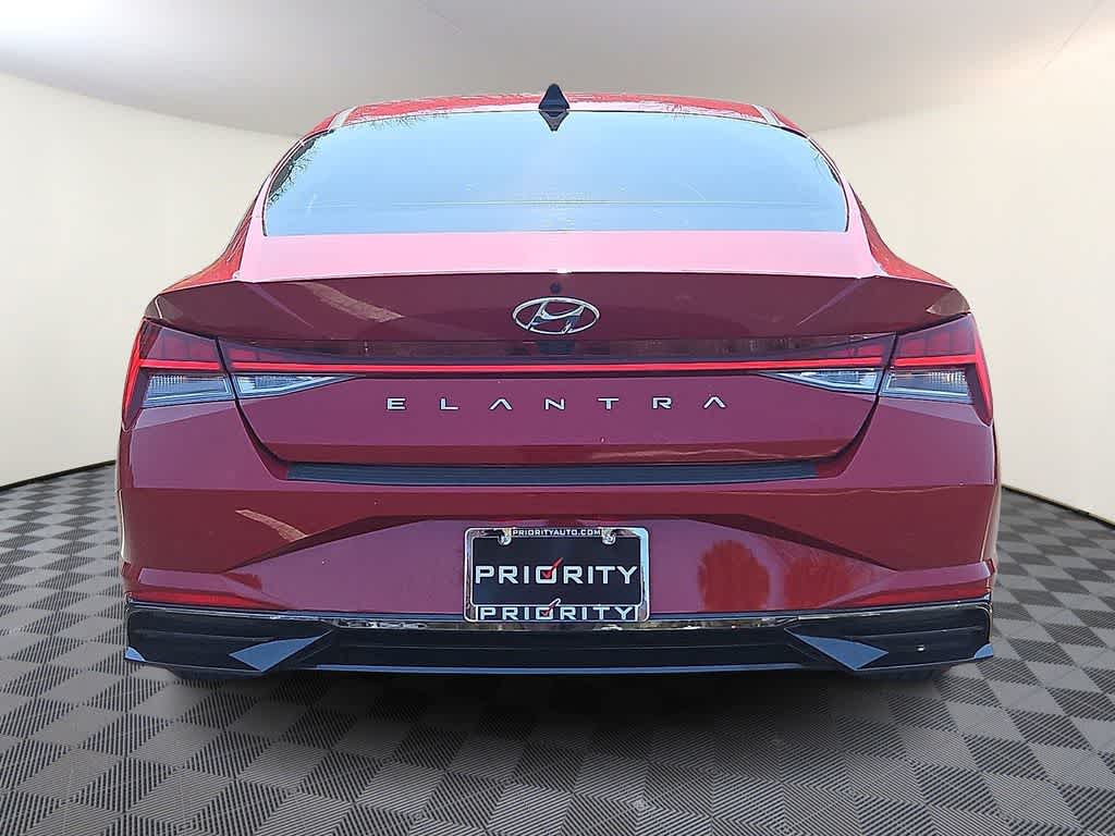 2022 Hyundai Elantra SEL