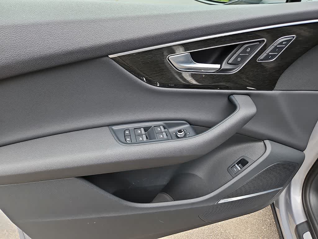 2021 Audi Q7 Premium Plus