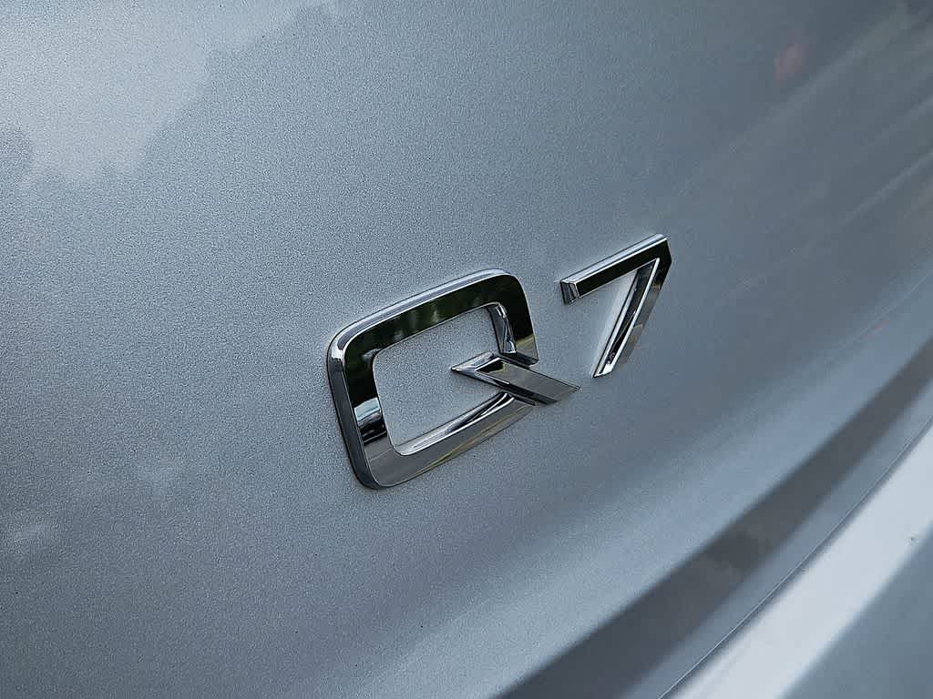 2021 Audi Q7 Premium Plus