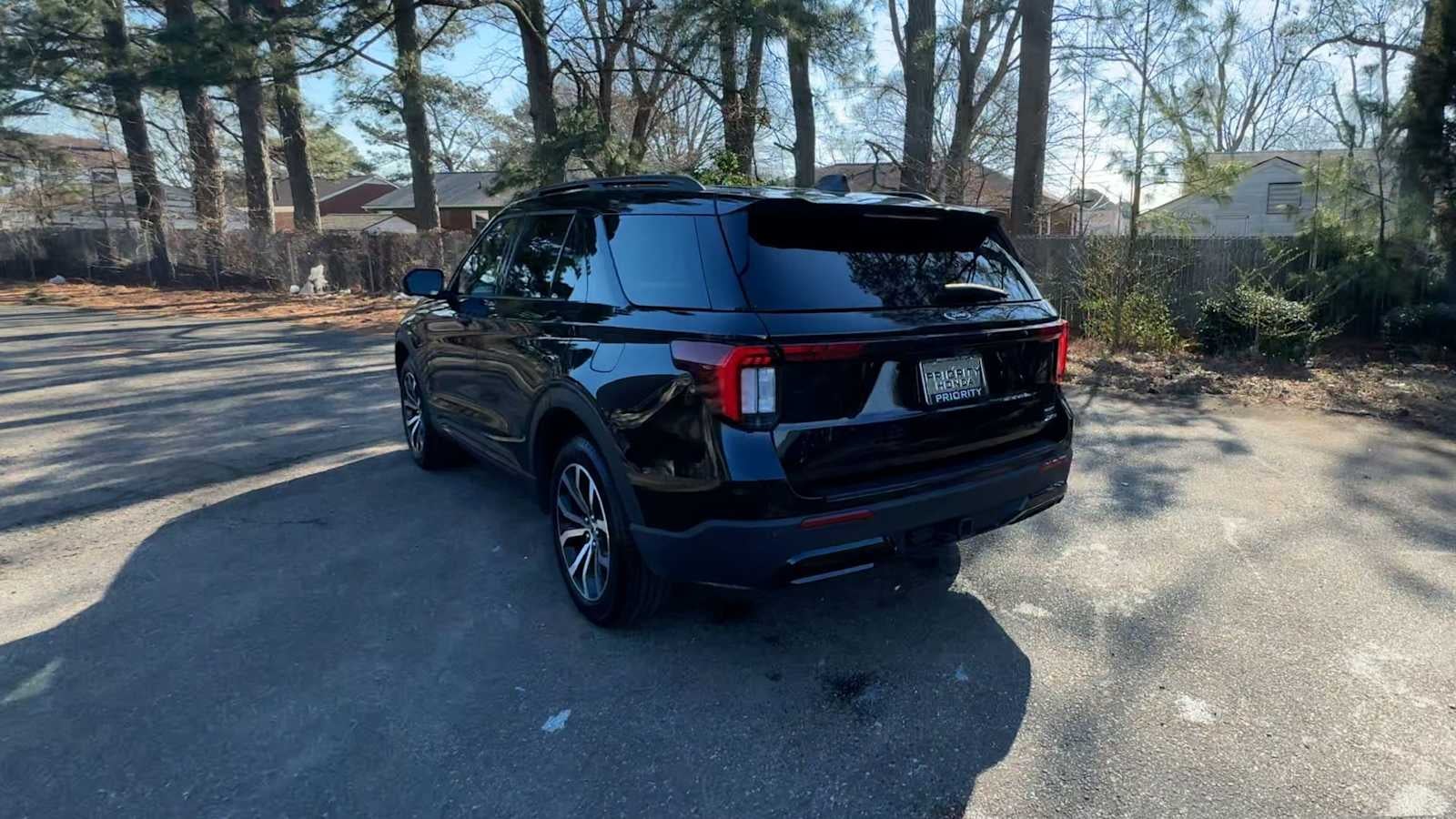 2025 Ford Explorer ST-Line
