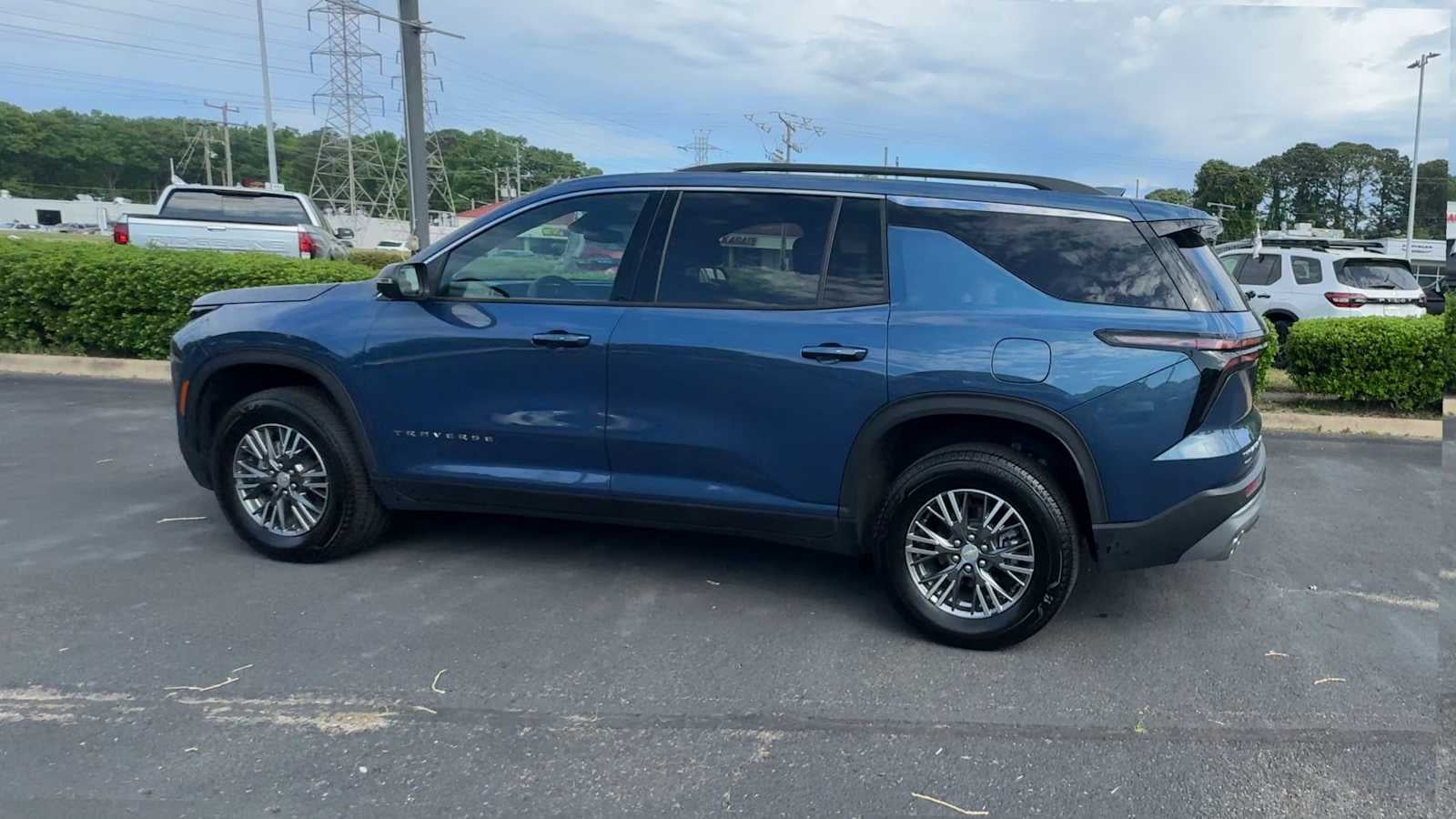 2026 Chevrolet Traverse AWD LT