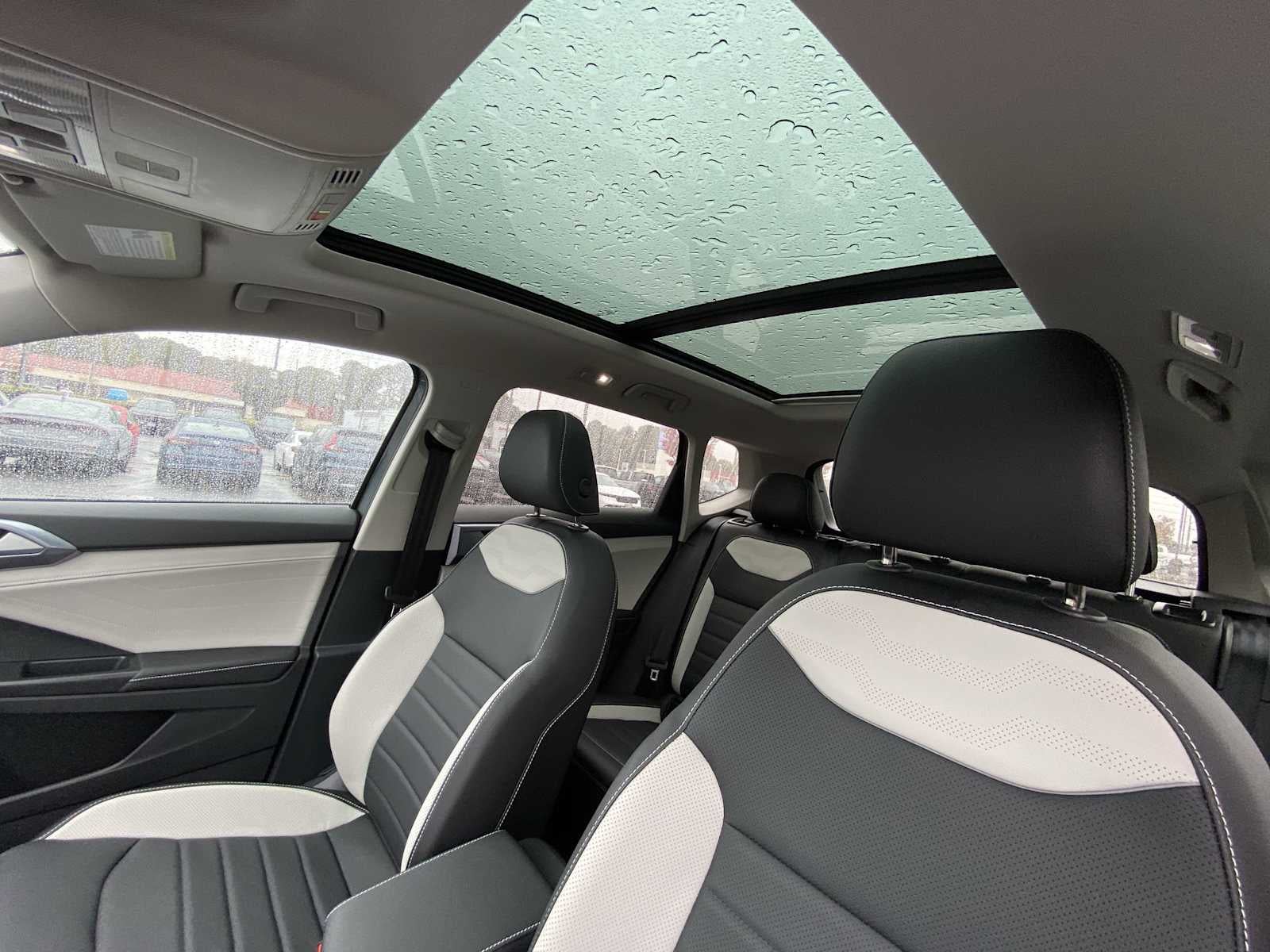 2025 Volkswagen Taos SEL