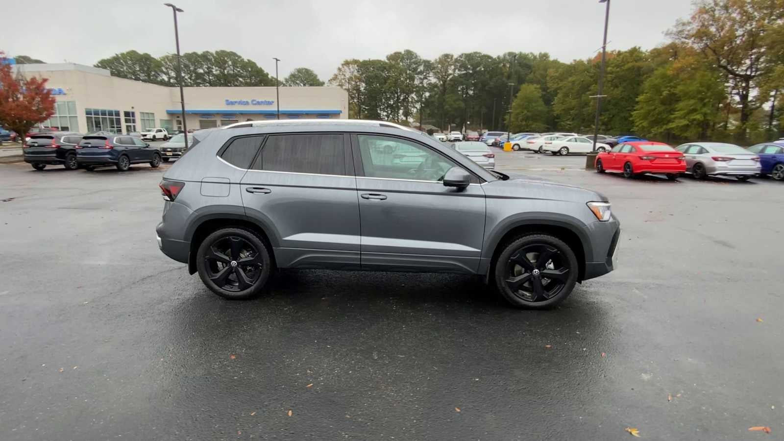 2025 Volkswagen Taos SEL