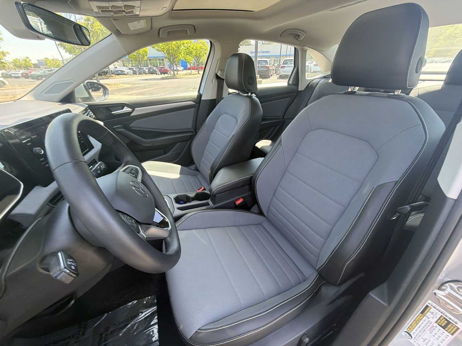 2025 Volkswagen Jetta SE