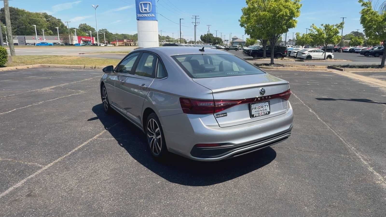 2025 Volkswagen Jetta SE