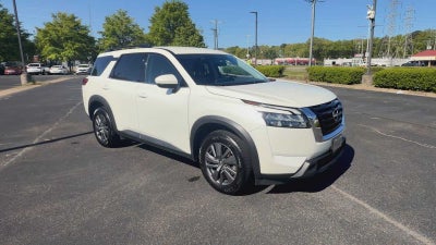 2024 Nissan Pathfinder SV