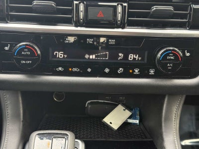 2024 Nissan Pathfinder SV