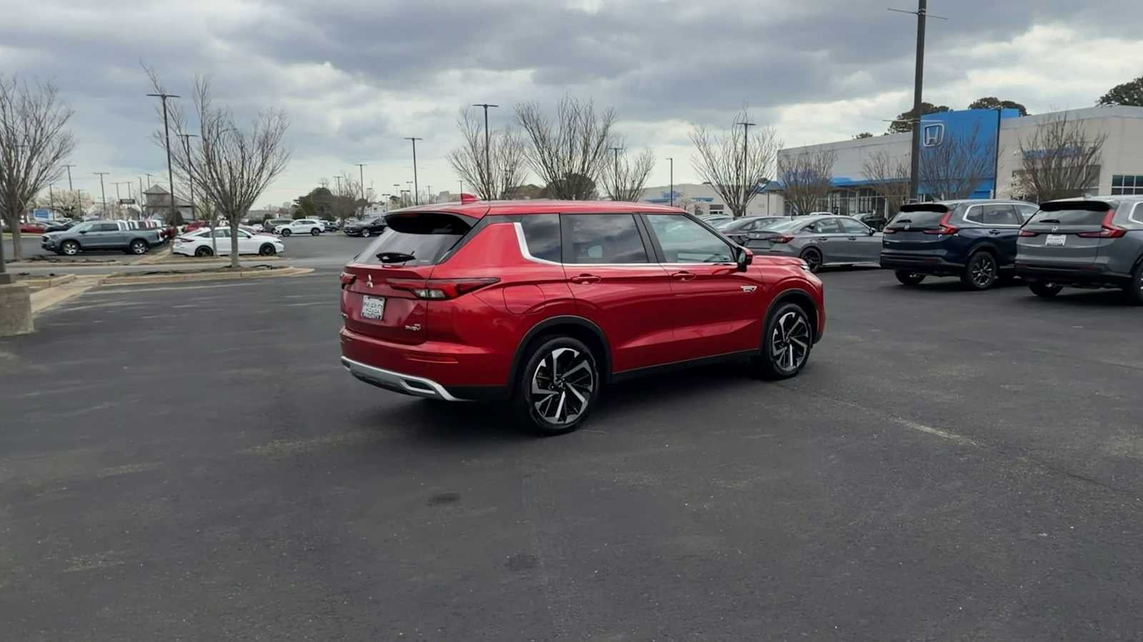 2024 Mitsubishi Outlander Plug-In Hybrid SE