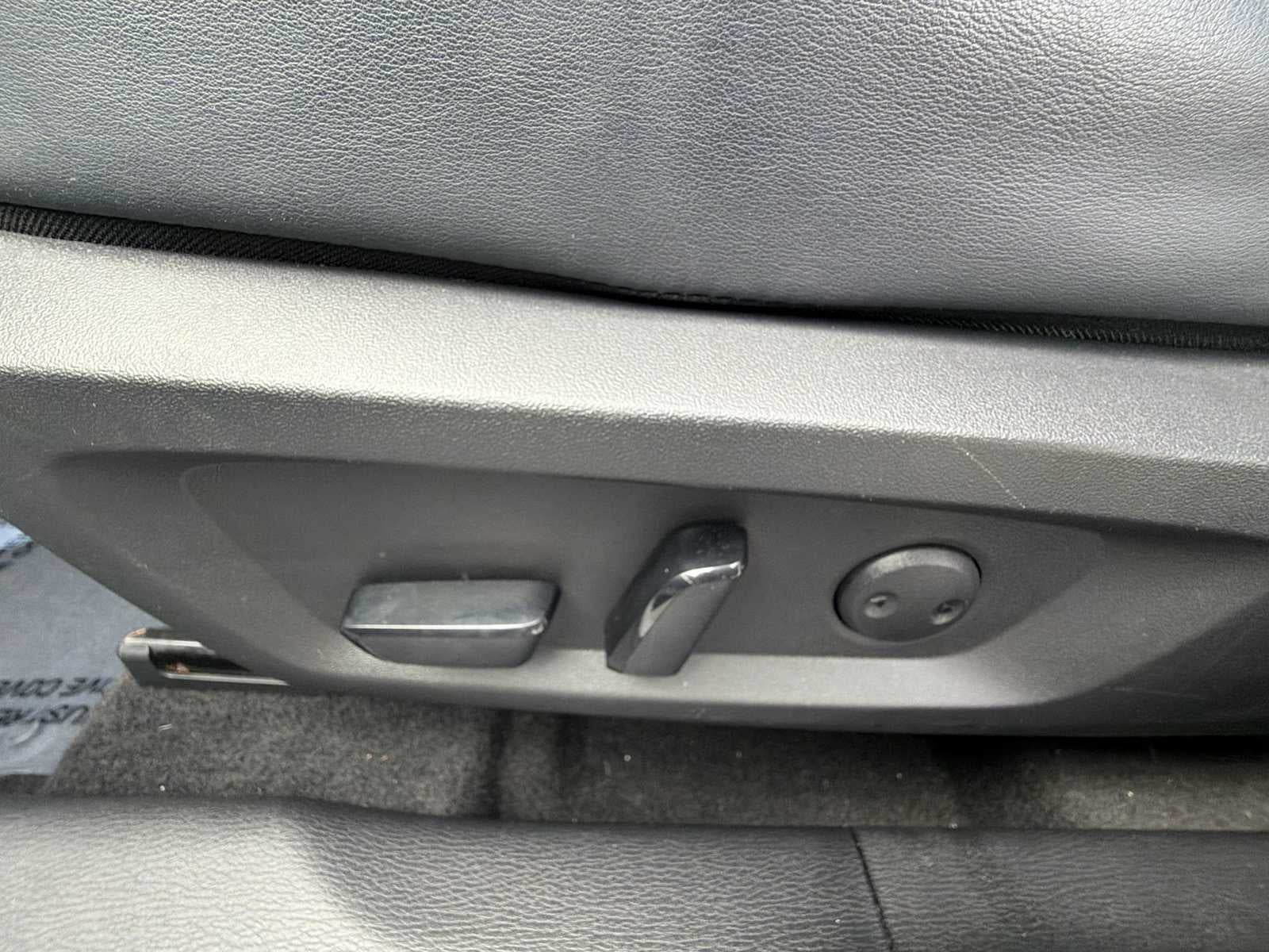 2024 Mitsubishi Outlander Plug-In Hybrid SE